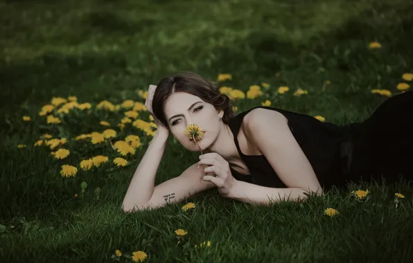 LOOK, GRASS, FIELD, GREENS, DRESS, FLOWERS, BROWN hair, DANDELIONS