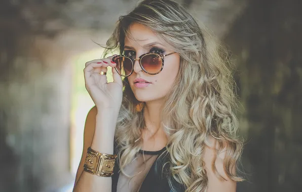 Picture look, girl, glasses, blonde, bracelet, mole
