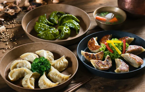 Plates, sauce, dumplings