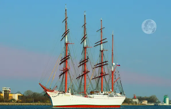 Sailboat, Baltika, Sedov