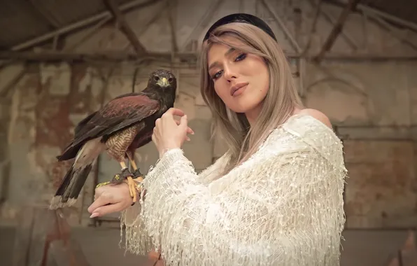 Girl, model, eagle, singer, artist, blonde, pose, stage