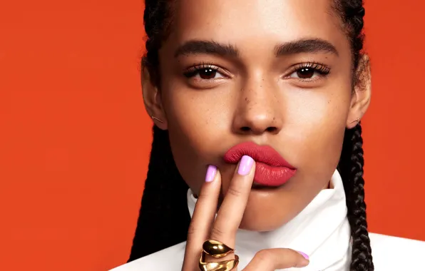Look, portrait, makeup, cute girl, makeup, campaign, model posing, Mecca
