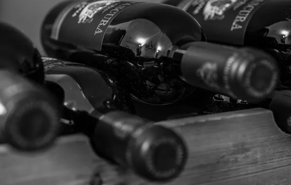 Macro, wine, bottle
