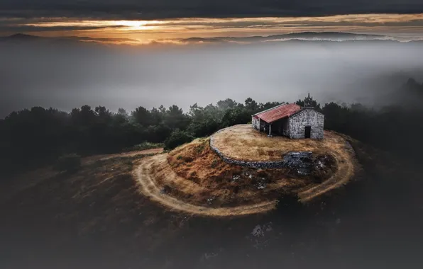 Picture fog, house, mountain