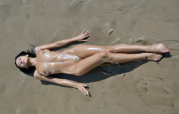 Water, Sand, Girl, Chest, Wet, Body, Day, Brunette