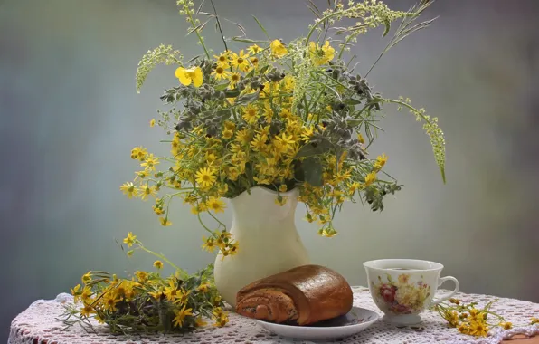 Tea, bouquet, still life, roll
