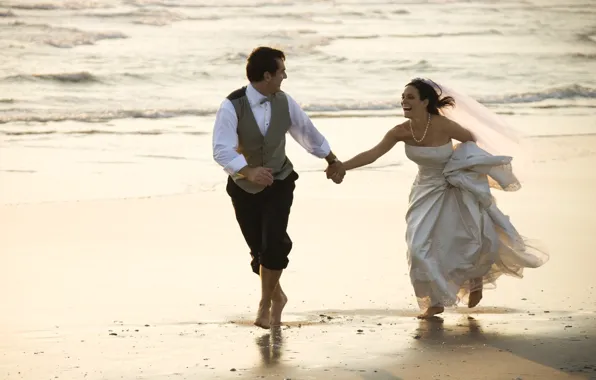 Sand, sea, joy, mood, the bride, veil, wedding, the groom