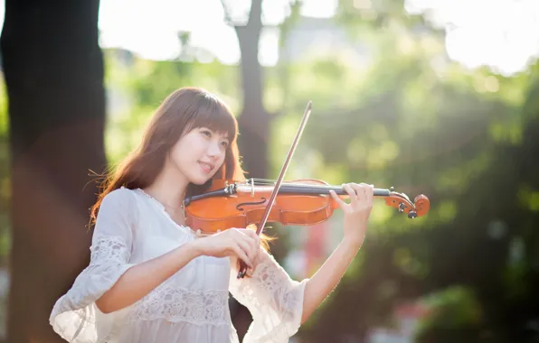 Picture girl, East, violinist