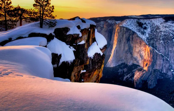 Picture snow, mountains, rocks, CA, USA, Yosemite National Park, Taft Point