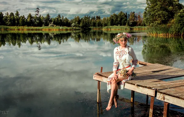 Water, girl, pierce, sitting, wreath, Aleksandr Suhar, Aliona Turcan