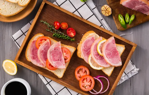 Bow, tomatoes, spices, ham