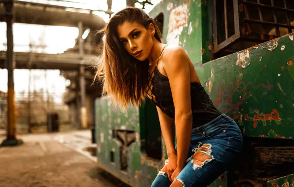 Look, pose, jeans, makeup, figure, hairstyle, brown hair, topic