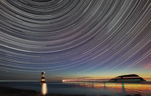 Picture stars, night, Bay, penmon point star trail final