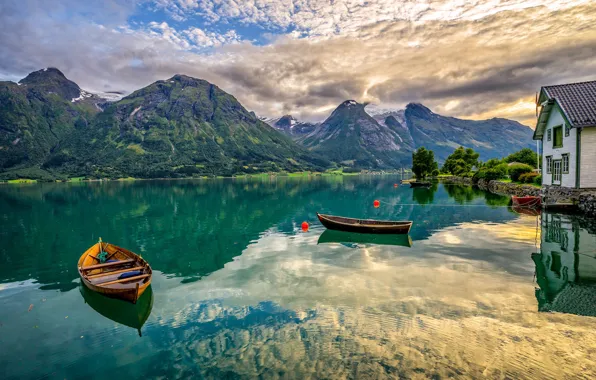 Mountains, lake, boats, Norway, Norway, Oppstrynsvatn Lake, Hjelledalen