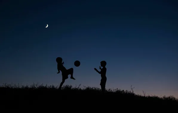 Picture night, children, the game, the ball, silhouettes