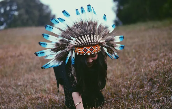 Picture girl, smile, blur, feathers, headdress