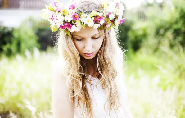 Picture girl, dress, bokeh, lips, hair, crown of flowers