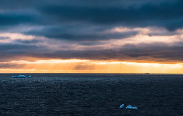 Storm, sea, seascape, horizon, sunlight, icebergs