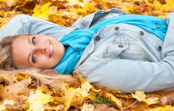 Picture autumn, look, leaves, girl, joy, pose, smile, mood