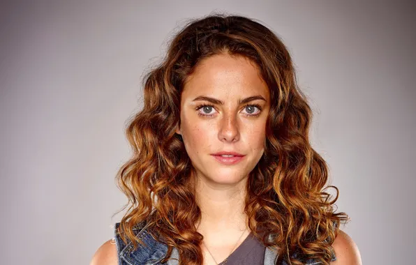 Background, portrait, makeup, actress, hairstyle, redhead, Kaya Scodelario, Kaya Scodelario