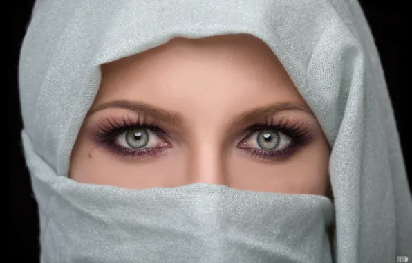 Eyes, look, face, mole, shawl