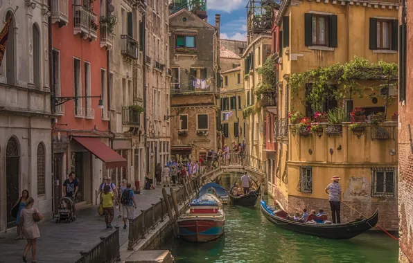 Picture Canal Rio San Provolo, balcony, architecture, water, buildings, canal, people, boats