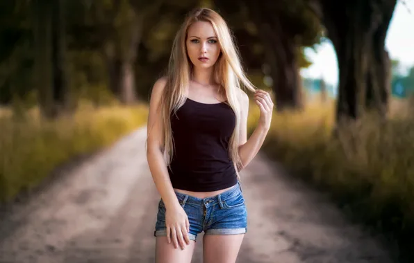 Picture girl, shorts, long hair, legs, trees, photo, photographer, blue eyes