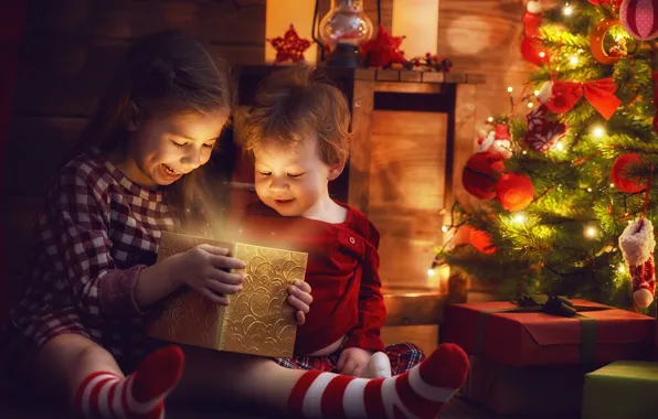 Picture joy, children, gift, tree, new year, the evening, garland