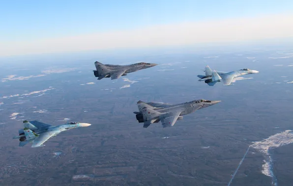 Picture fighters, Flanker, Su-27, The MiG-31, pairs