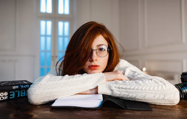 Girl, Look, Glasses, Girl, The camera, Door, Red, Redhead