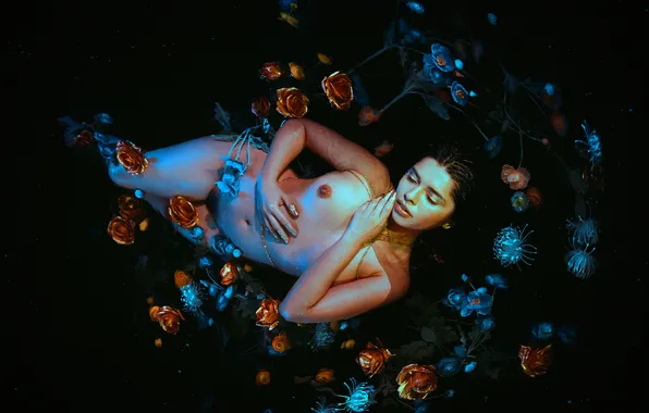 Erotic, chest, water, girl, light, flowers, pose, body