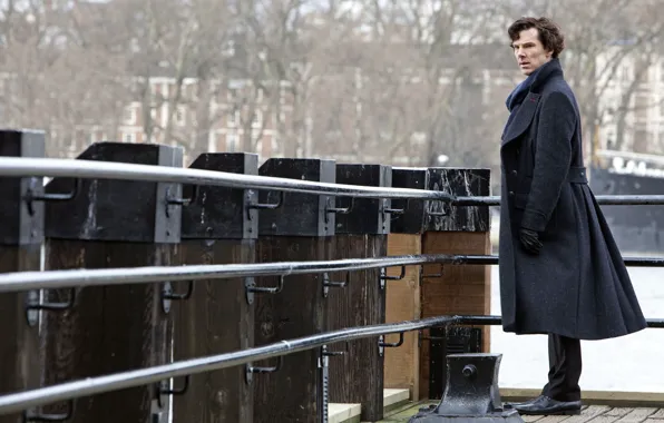 Bridge, coat, Benedict Cumberbatch, Benedict Cumberbatch, still from the film, Sherlock, Sherlock BBC, Sherlock Holmes