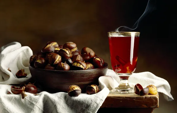 Picture cinnamon, chestnuts, mulled wine