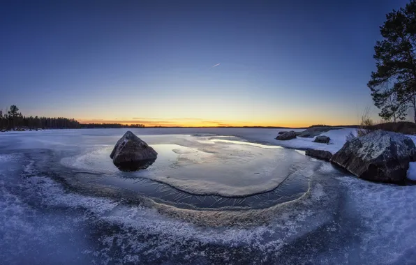 Picture ice, snow, stones