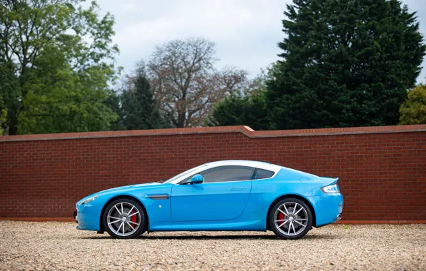 Picture Vantage, Aston Martin V8, 2010, Coupe, the only instance, Aston Martin V8 Vantage, V8 Vantage …