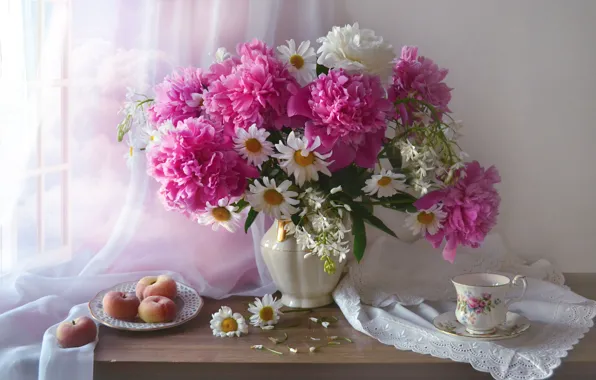 Flowers, chamomile, plate, Cup, fabric, pitcher, fruit, peaches