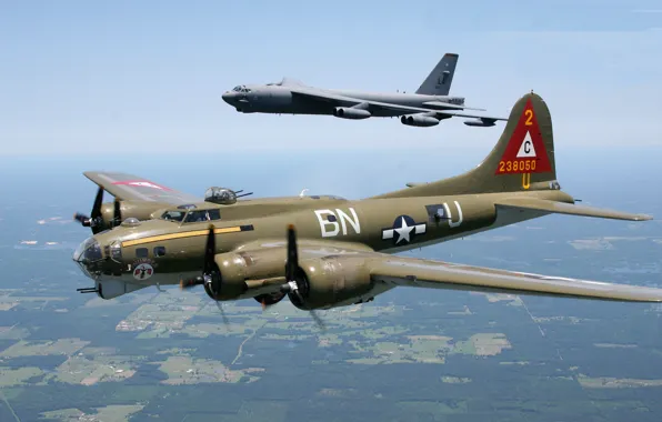 Picture pair, pilot, parade, bomber, B-17, flying fortress, Flying Fortress, B-52