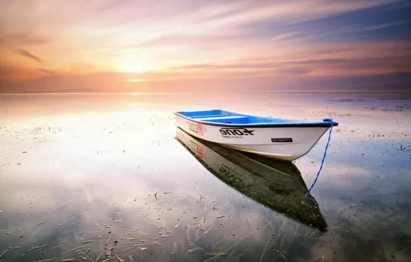 Picture Bali, Indonesia, Sanur, Karang Beach, Floating Alone