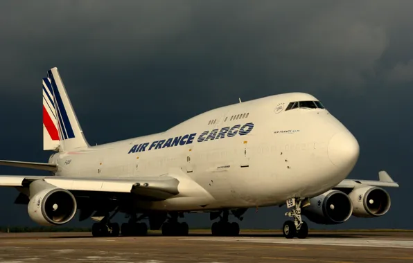 The sky, clouds, Boeing, the airfield, WFP, 747-400, Air France
