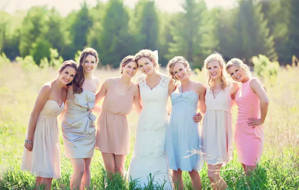 Picture joy, the bride, smile, wedding, girlfriend, Sunshine Sisters, seven girls