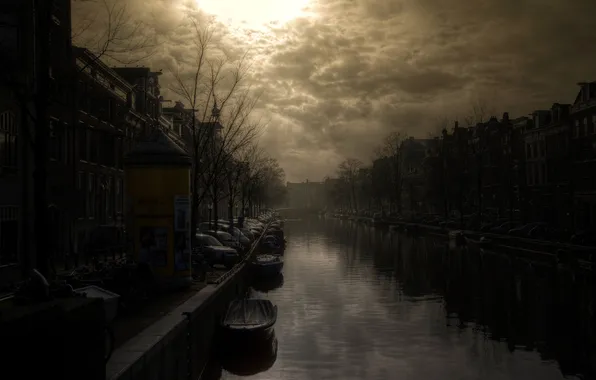 City, the city, boat, photographer, channel, photography, Lies Thru a Lens, The Boats That Line …