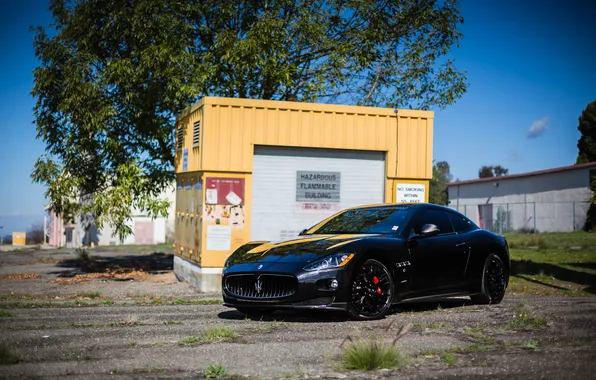 Picture the sky, clouds, trees, black, Maserati, building, black, front view