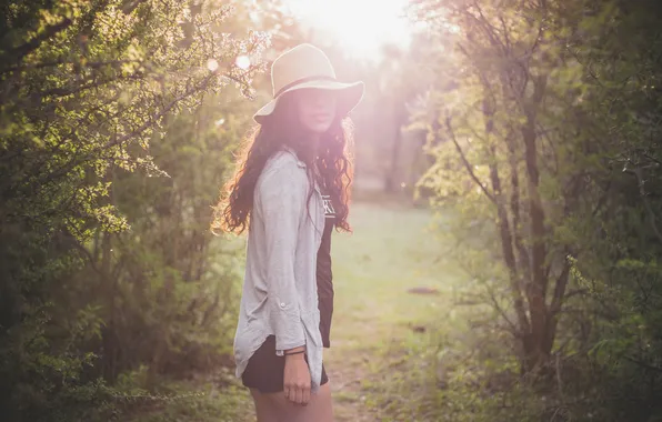 Picture girl, trees, shorts, hat, brunette, curls