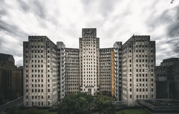 Picture home, abandoned, multi-storey