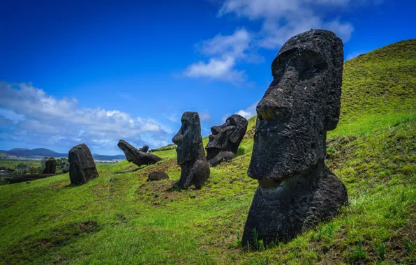Picture the slopes, figures, idols, Chile, Easter Island, Ranu Raraku, Hotu-iti