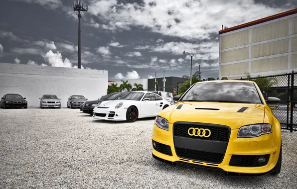 Picture machine, Audi, yellow, Stroy