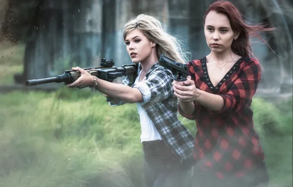 Picture girl, weapons, the situation