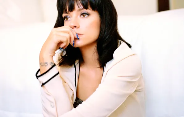 Picture Lily Allen, songwriter, English singer
