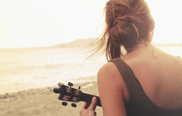 Picture girl, hair, back, guitar, plays