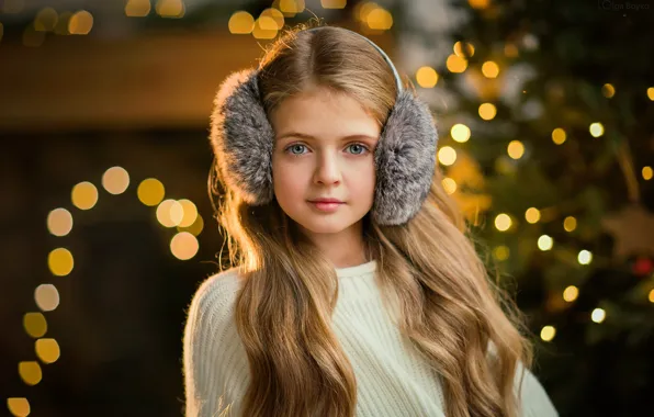 Picture look, headphones, Christmas, girl, New year, beautiful, garland, bokeh